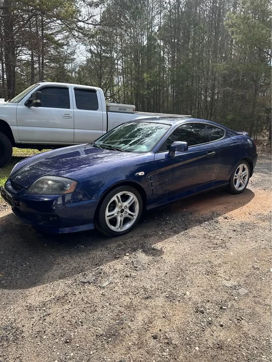 2006 Hyundai Tiburon - Image 2 of 20