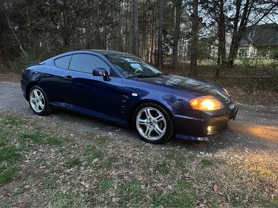 2006 Hyundai Tiburon - Image 18 of 20
