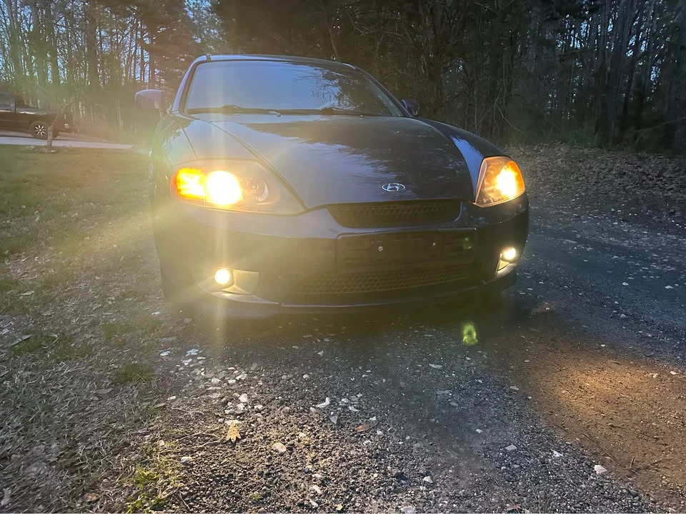 2006 Hyundai Tiburon - Image 17 of 20