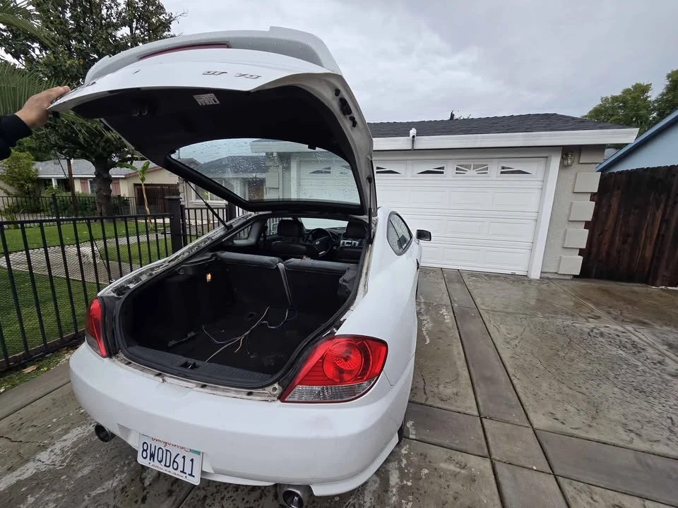 2006 Hyundai Tiburon - Image 19 of 20