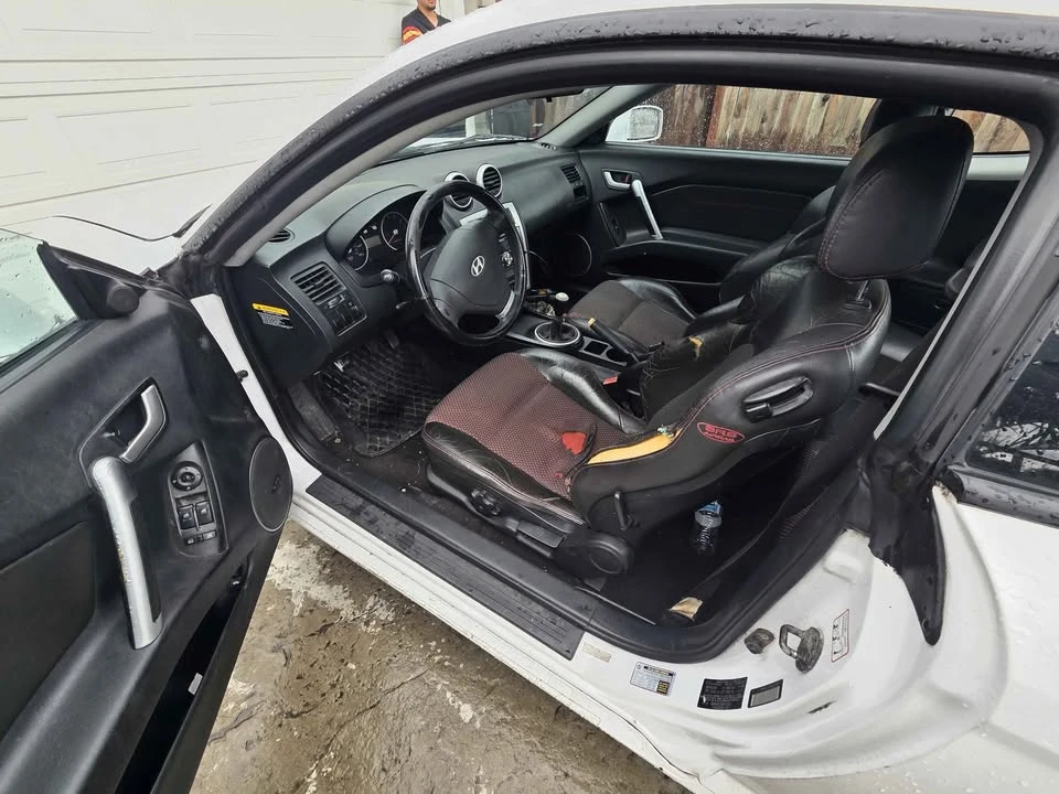 2006 Hyundai Tiburon - Image 9 of 20