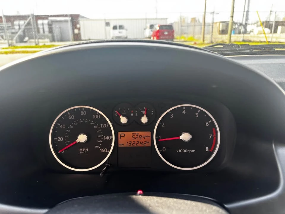 2006 Hyundai Tiburon - Image 12 of 13