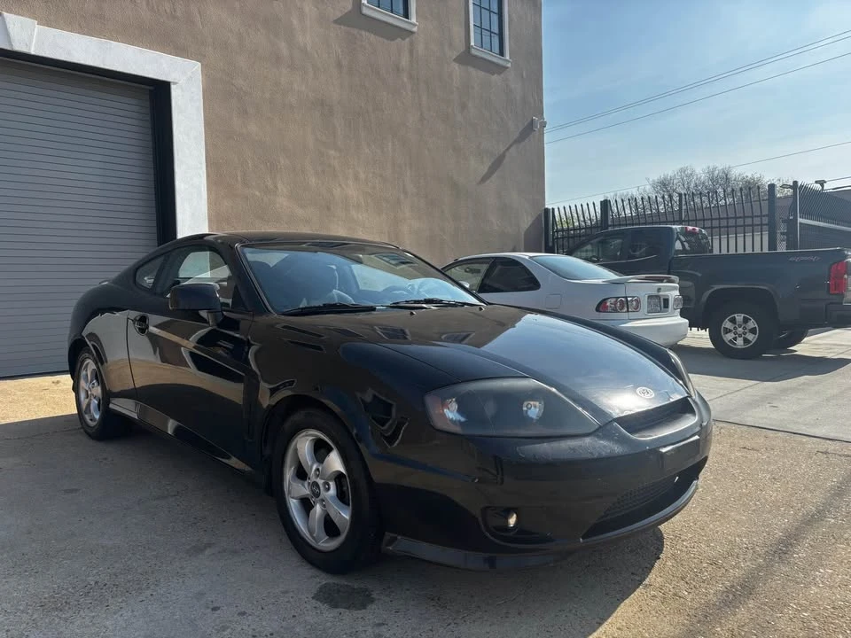2006 Hyundai Tiburon - Image 8 of 13