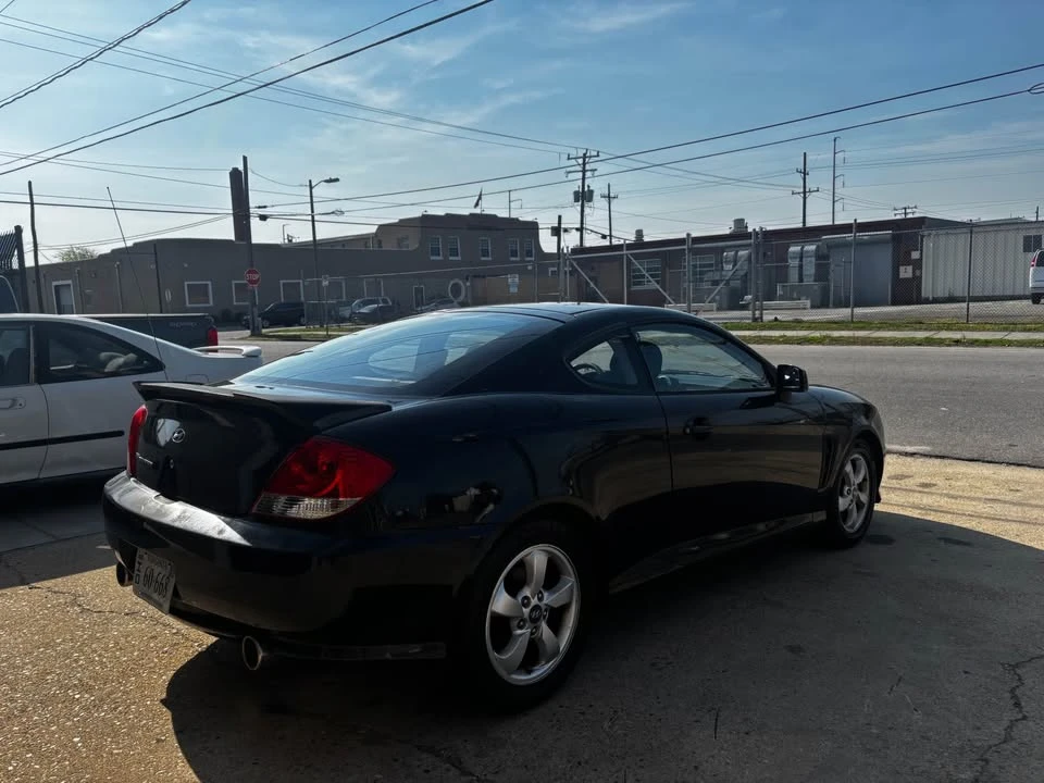 2006 Hyundai Tiburon - Image 6 of 13