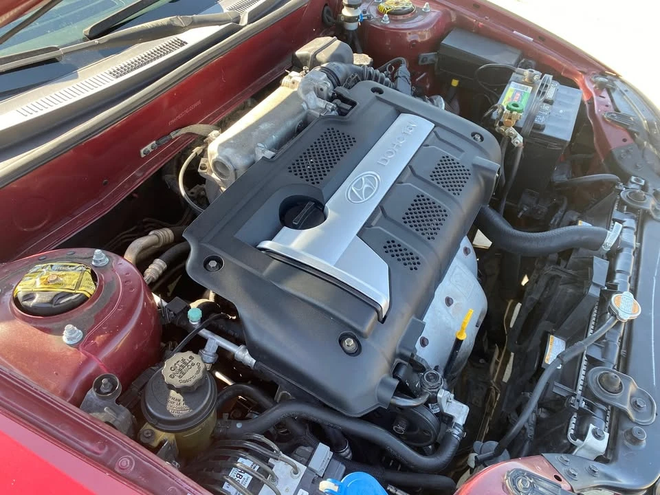 2006 Hyundai Tiburon - Image 16 of 20