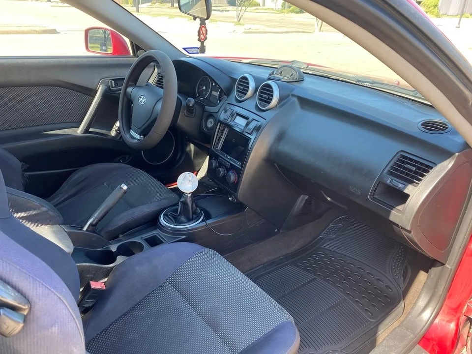 2006 Hyundai Tiburon - Image 12 of 20