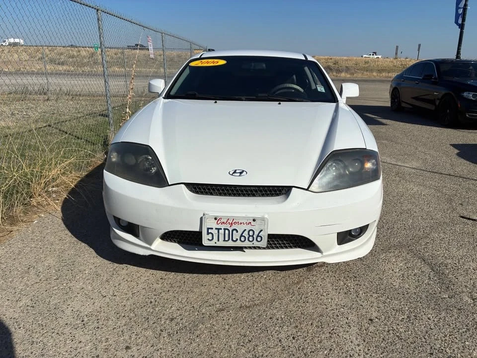 2006 Hyundai Tiburon - Image 10 of 20