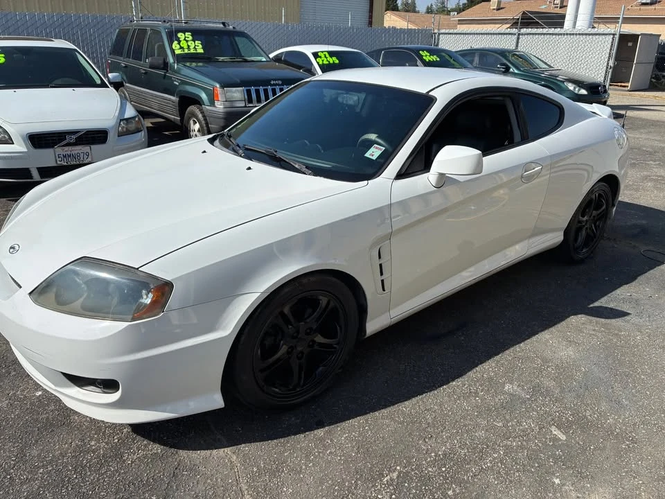 2006 Hyundai Tiburon - Image 5 of 19