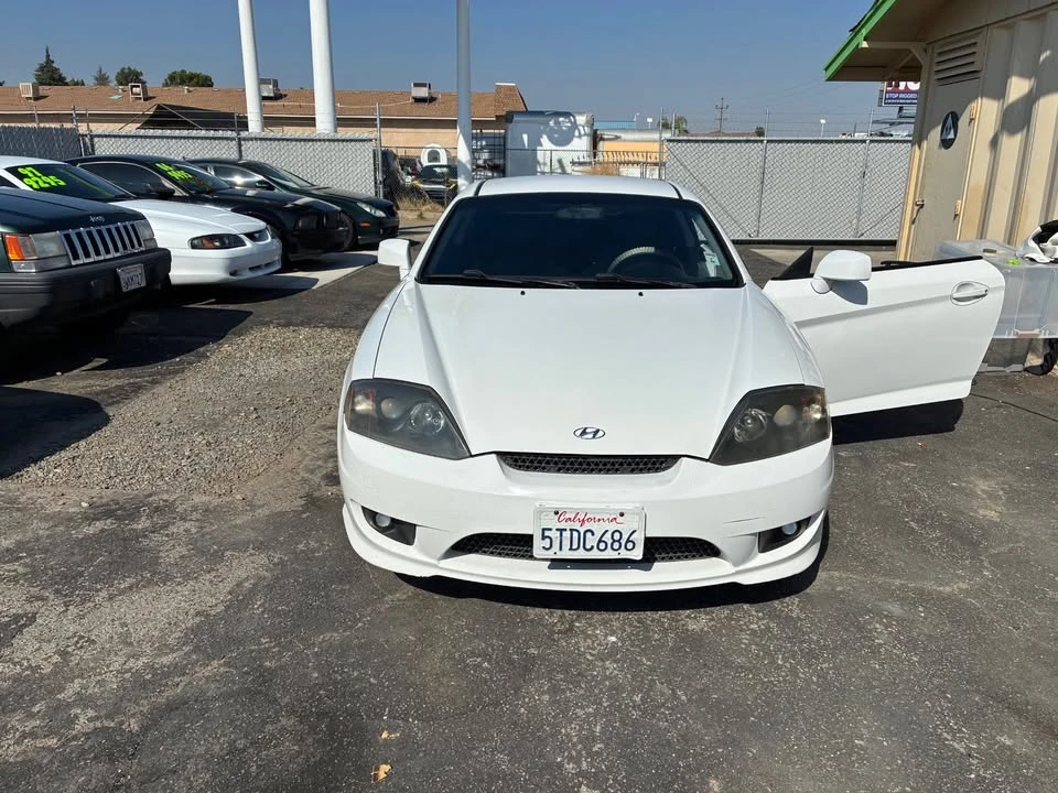 2006 Hyundai Tiburon - Image 4 of 19