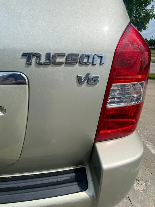 2006 Hyundai Tucson - Image 4 of 15