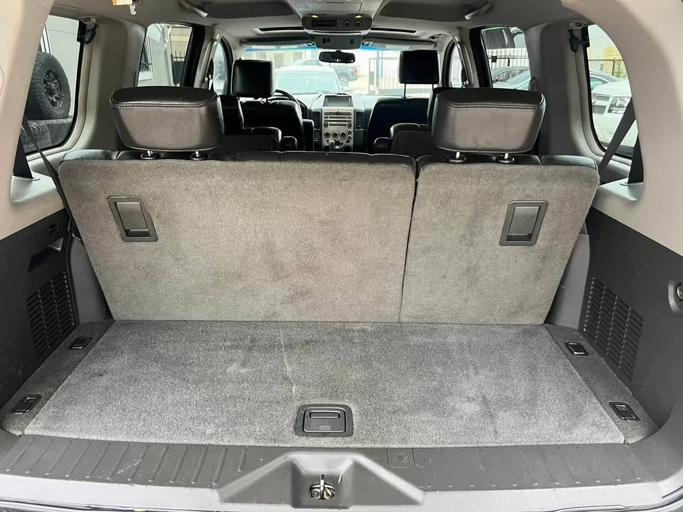 2006 Infiniti QX80 - Image 9 of 10