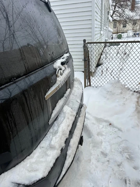 2006 Infiniti QX80 - Image 2 of 5