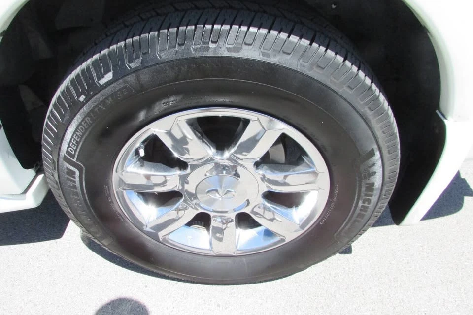 2006 Infiniti QX80 - Image 9 of 19