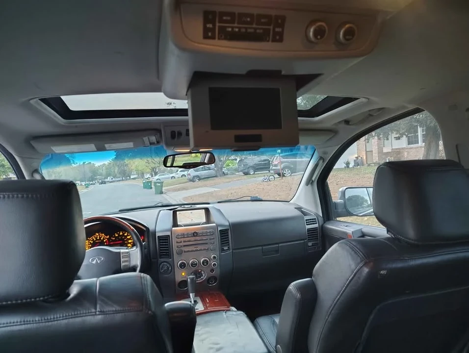 2006 Infiniti QX80 - Image 6 of 10