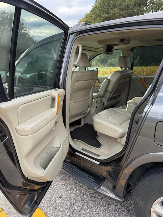 2006 Infiniti QX80 - Image 13 of 17