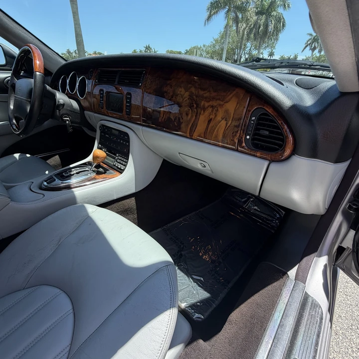 2006 Jaguar X100 XK8 - Image 19 of 31
