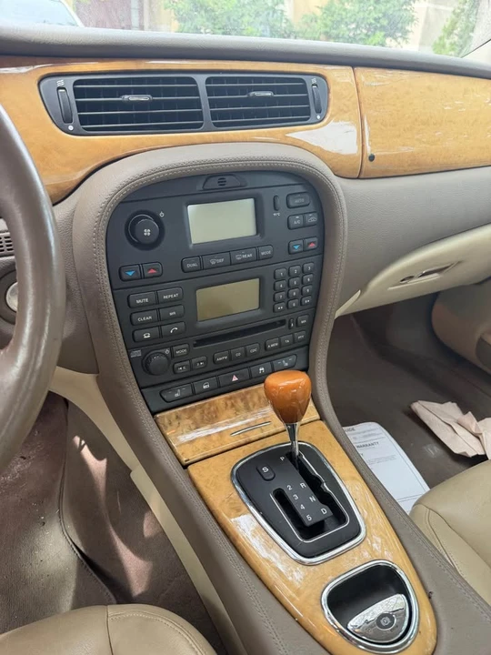 2006 Jaguar S-Type 2nd Gen - Image 9 of 10