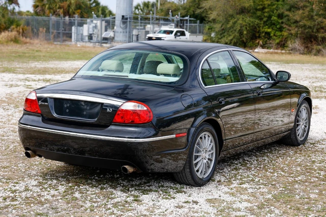 2006 Jaguar S-Type 2nd Gen - Image 11 of 21