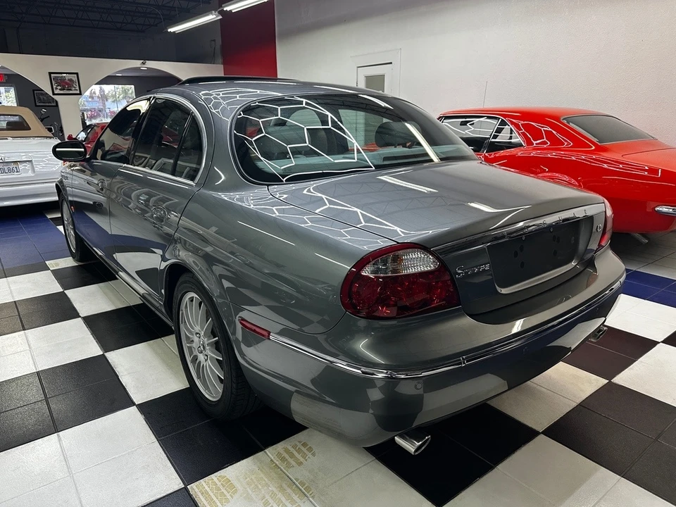 2006 Jaguar S-Type 2nd Gen - Image 23 of 31