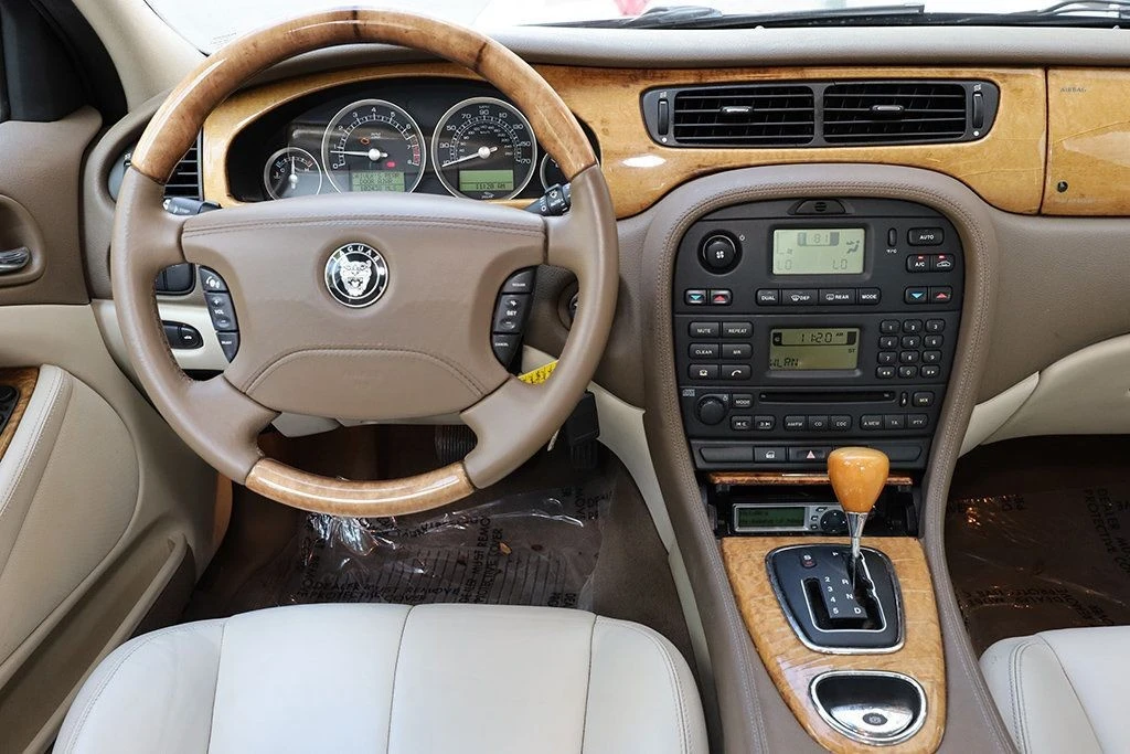 2006 Jaguar S-Type 2nd Gen - Image 9 of 12
