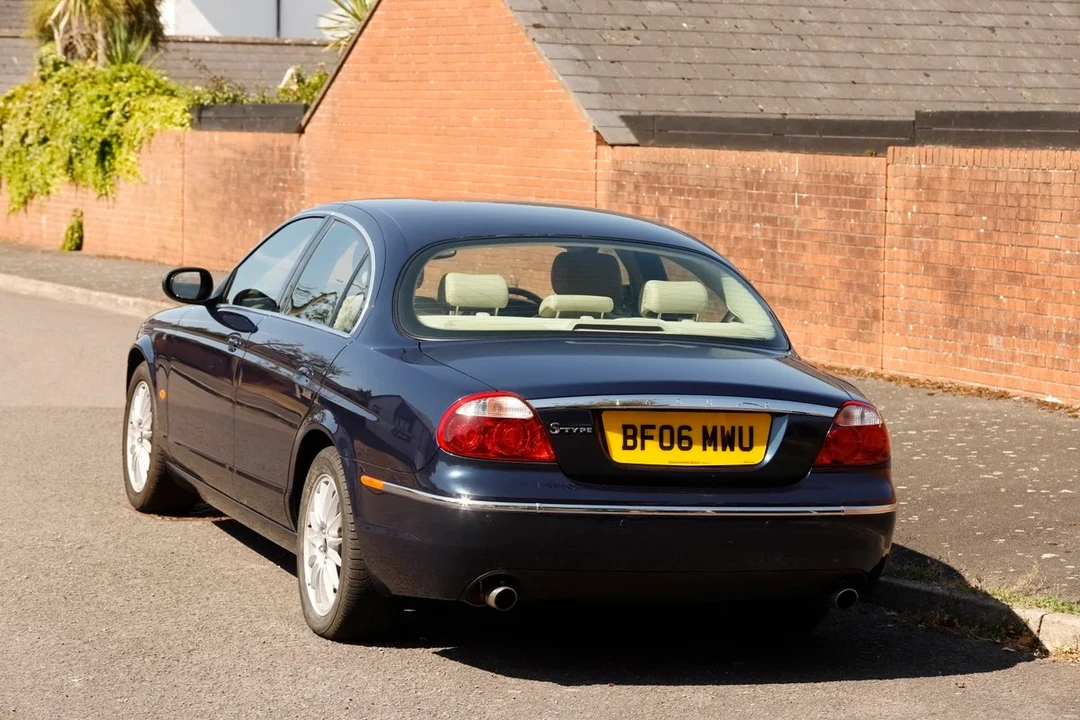 2006 Jaguar S-Type 2nd Gen - Image 23 of 31