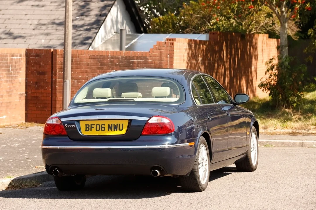2006 Jaguar S-Type 2nd Gen - Image 26 of 31