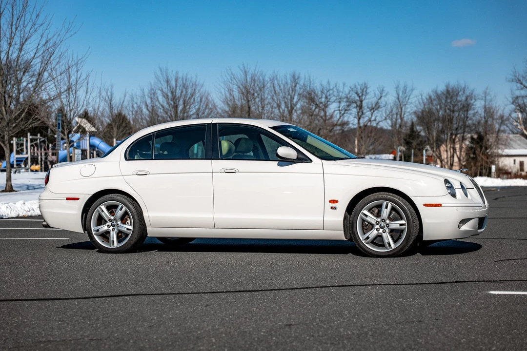 2006 Jaguar S-Type 2nd Gen - Image 21 of 31