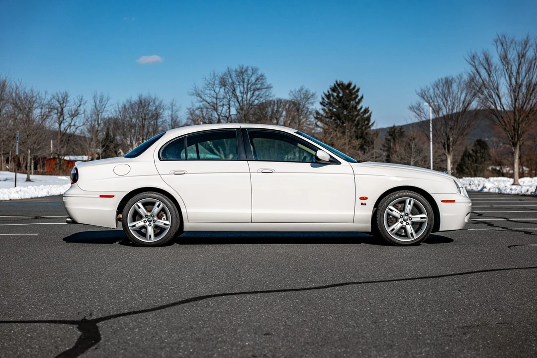 2006 Jaguar S-Type 2nd Gen - Image 23 of 31