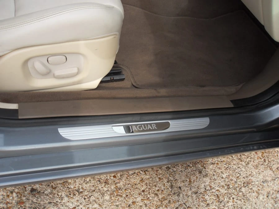 2006 Jaguar S-Type 2nd Gen - Image 23 of 31