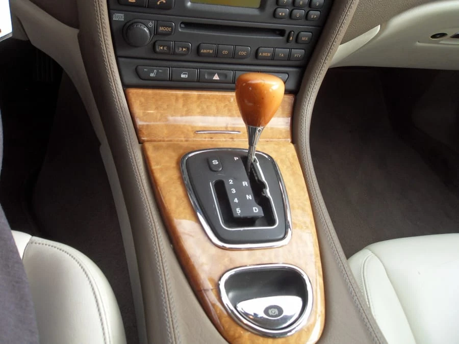 2006 Jaguar S-Type 2nd Gen - Image 24 of 31