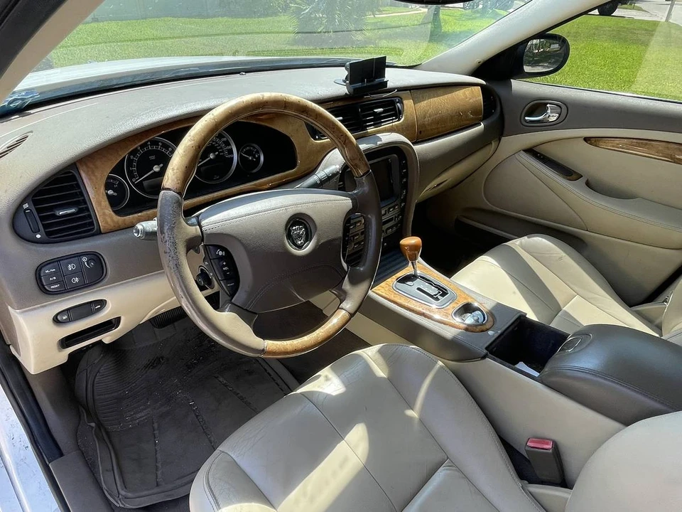 2006 Jaguar S-Type 2nd Gen - Image 10 of 13