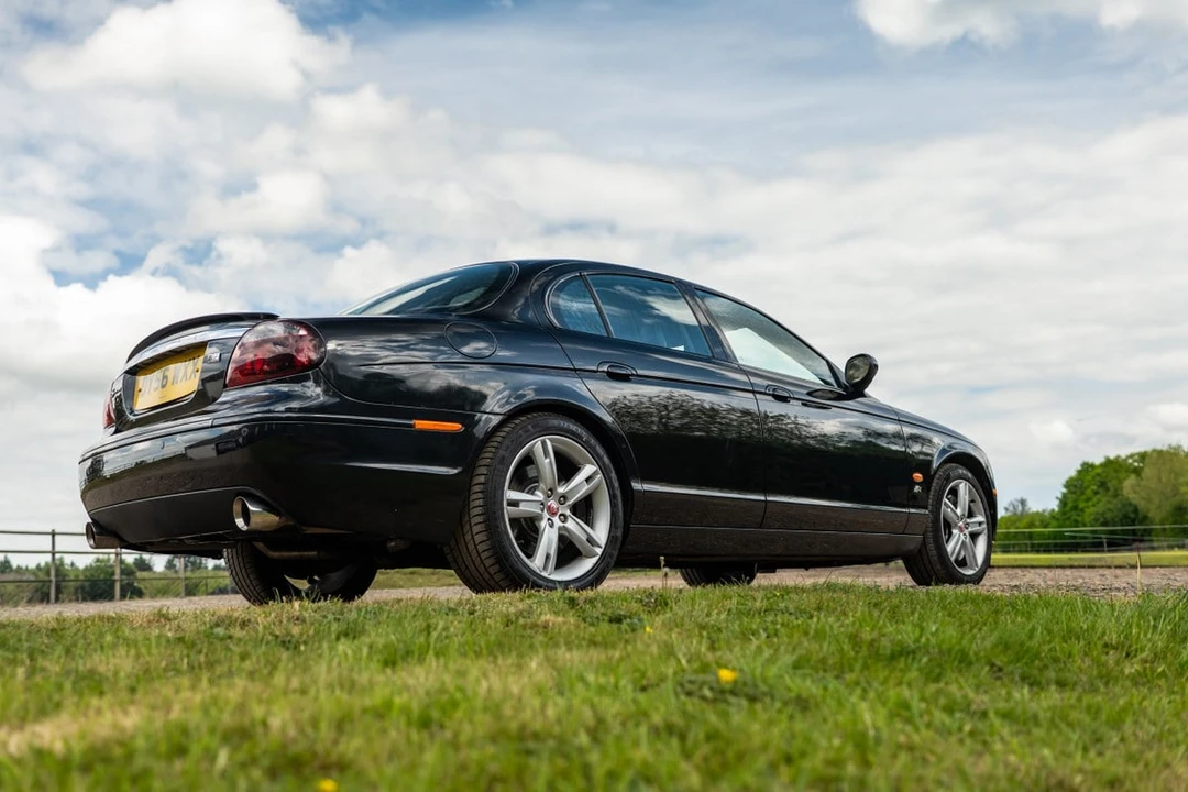 2006 Jaguar S-Type 2nd Gen - Image 15 of 31