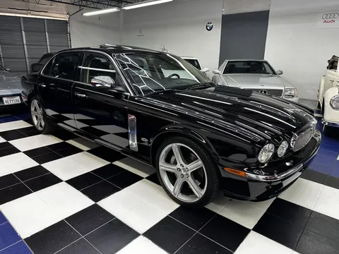2006 Jaguar Super V8 Portfolio