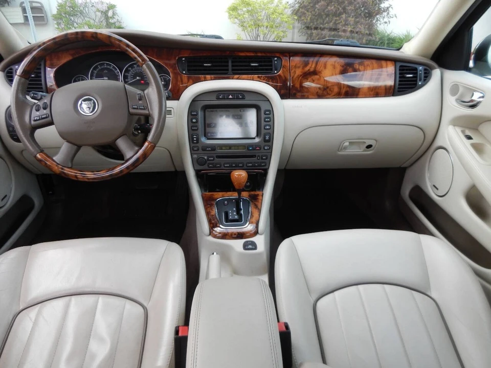 2006 Jaguar X-Type - Image 2 of 12