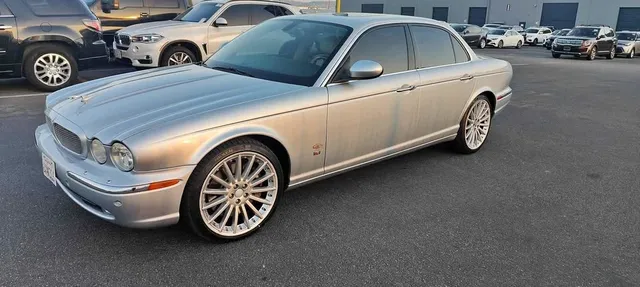 2006 Jaguar XJ R-Sport Sedan