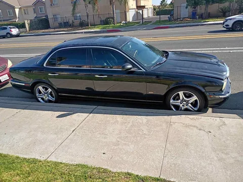 2006 Jaguar XJ Super V8 Sedan