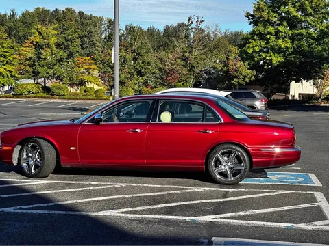 2006 Jaguar XJ Super V8 Sedan 4D