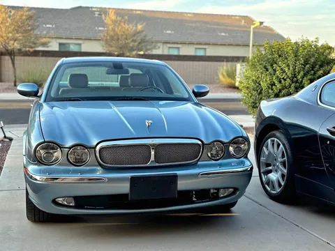2006 Jaguar XJ XJ8 L Sedan 4D
