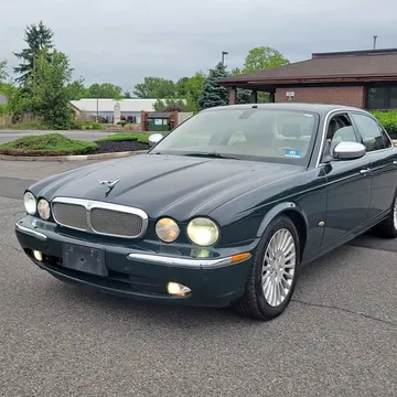 2006 Jaguar XJ XJ8 Vanden Plas Sedan 4D