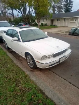 2006 Jaguar XJ8 L Sedan