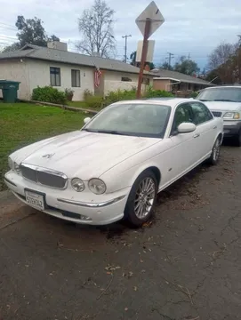 2006 Jaguar XJ8 Sedan