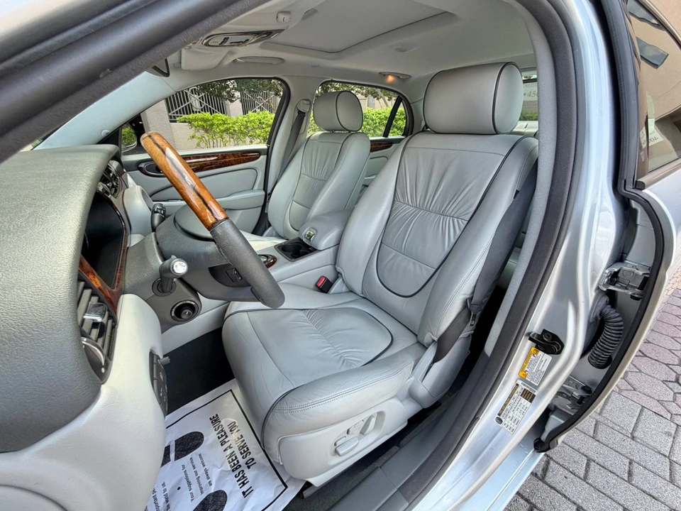 2006 Jaguar X150 XK - Image 16 of 21