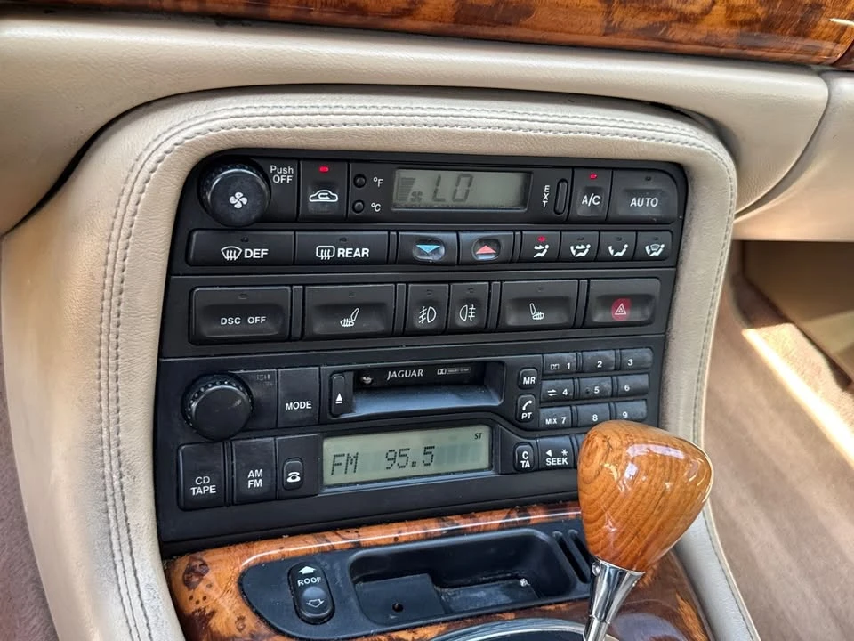 2006 Jaguar X100 XK8 - Image 19 of 20