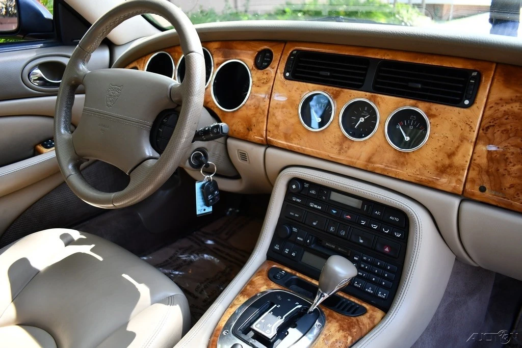 2006 Jaguar X100 XK8 - Image 17 of 24