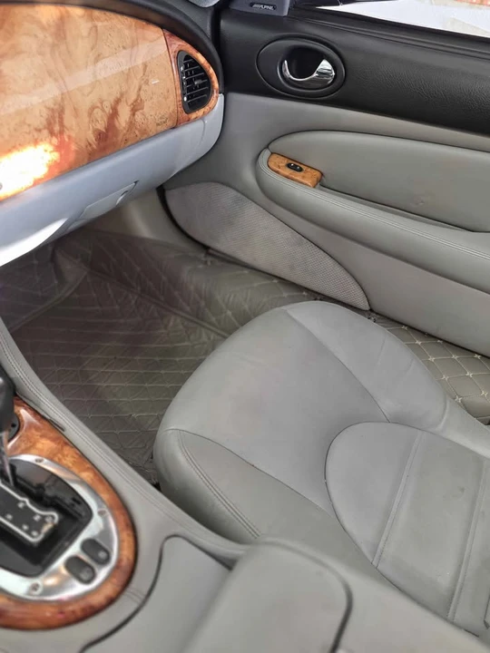 2006 Jaguar X100 XK8 - Image 13 of 20
