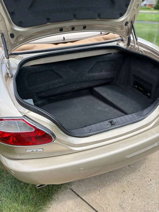 2006 Jaguar X100 XK8 - Image 2 of 10
