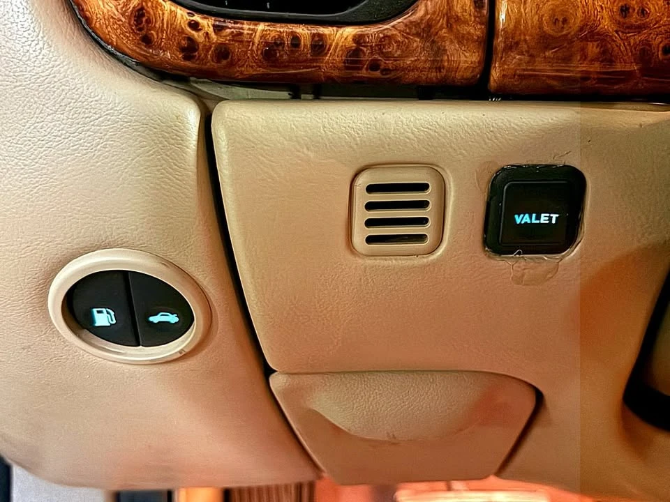 2006 Jaguar X100 XK8 - Image 19 of 20
