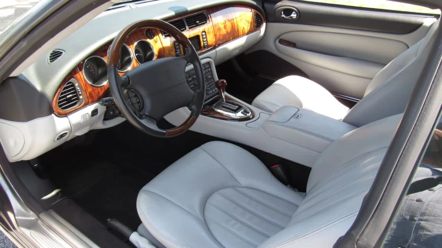 2006 Jaguar X100 XK8 - Image 4 of 8