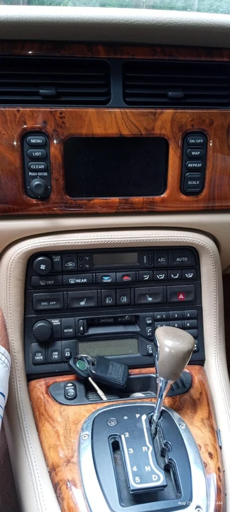2006 Jaguar X100 XK8 - Image 17 of 21