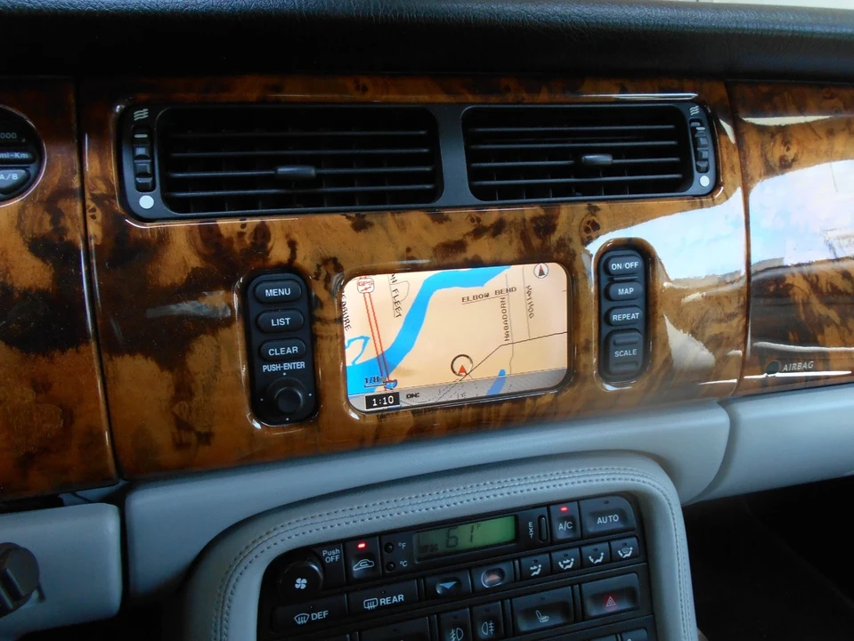 2006 Jaguar X100 XK8 - Image 16 of 21